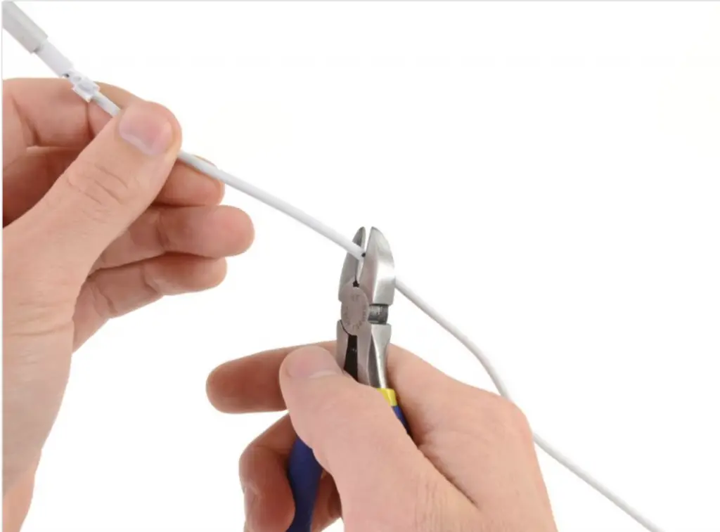 Inside apple magsafe charger cable