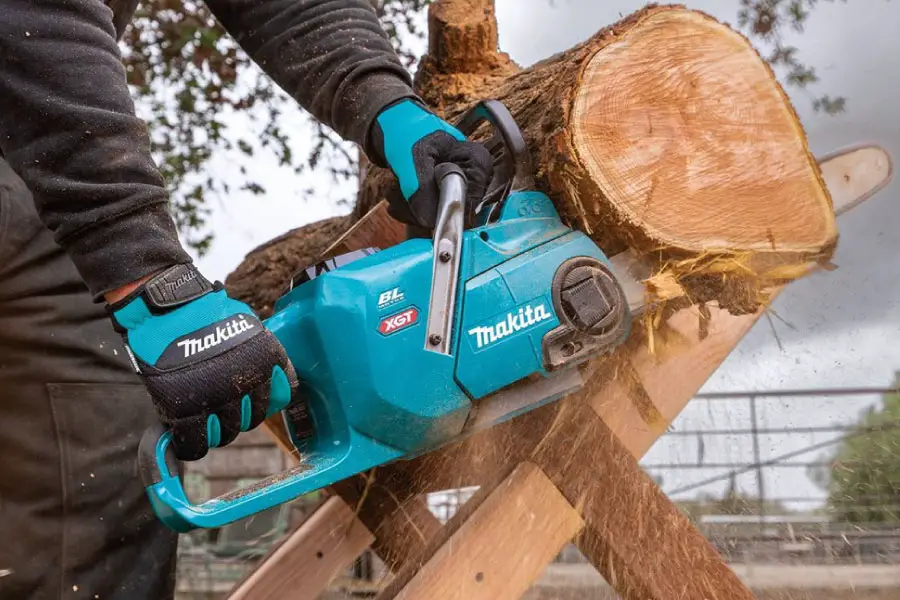 Makita Unveils Insanely Powerful 40V Max XGT® Brushless Chainsaws - Perfect for All Your Cutting Needs!