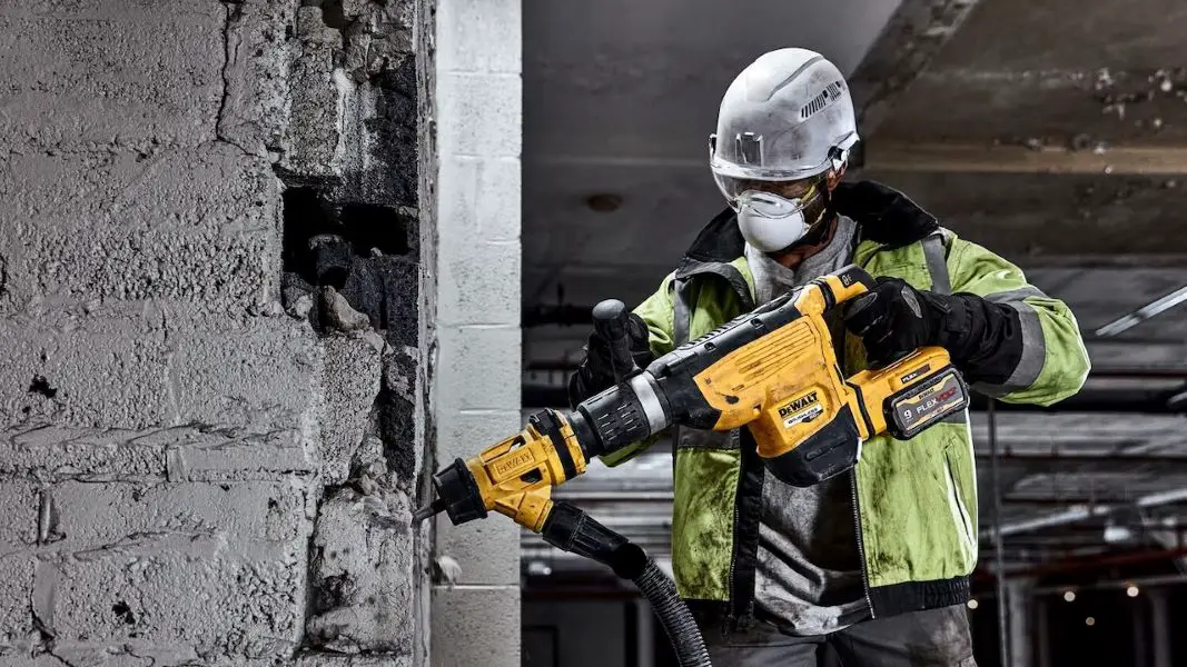 DEWALT® launched two cordless hammers at the World of Concrete debut