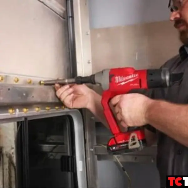 Milwaukee launched M18 FUEL™ Lockbolt Tool with ONE-KEY™