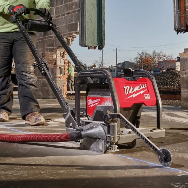 Milwaukee New MX FUEL™ 6″ GREEN CONCRETE SAW