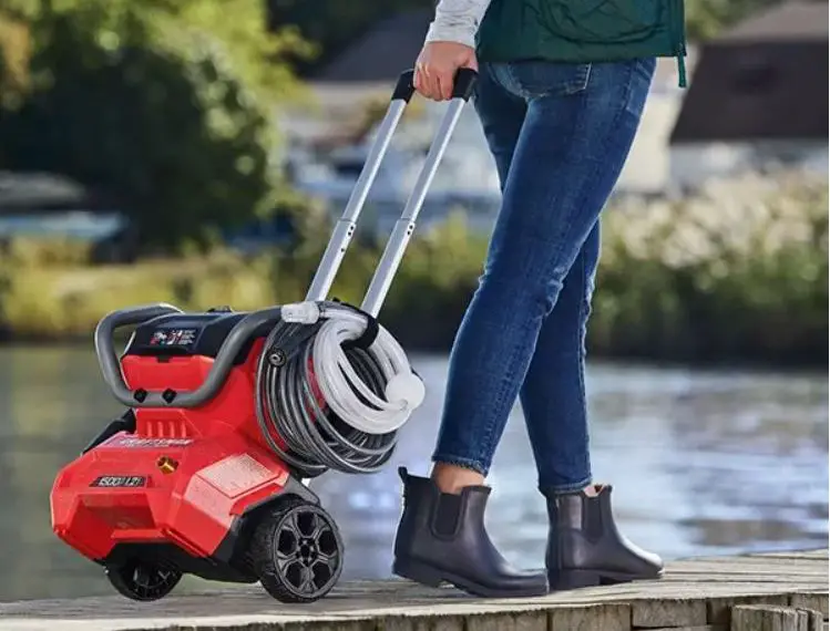 Craftsman Lanches First Battery-Powered Pressure Washer